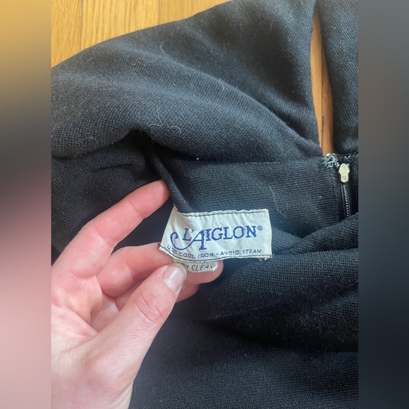 60s Vintage Black Knit Wiggle Dress w 3/4 Length Sleeves and rounded collar - Picture 7 of 10